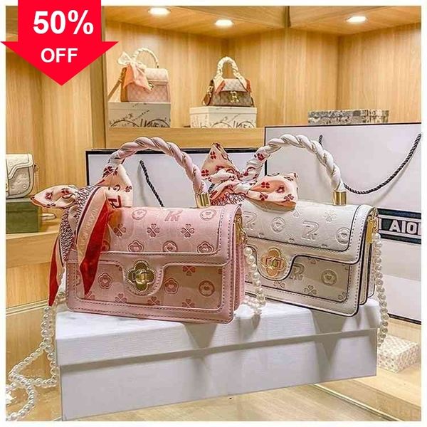 designer clutch bag evening clutches wholale shop online handbag direct girl silk scarf embossed pink square portable single shoulder frh sm
designer clutch bag evening clutches wholale shop online handbag direct girl silk scarf embossed pink square portable single shoulder frh sm
