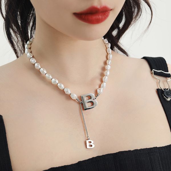 imitation baroque pearl chain stainless steel b letter necklace korean fashion jewelry girl exaggerated clavicle chain for woman, Golden;silver
imitation baroque pearl chain stainless steel b letter necklace korean fashion jewelry girl exaggerated clavicle chain for woman, Golden;silver