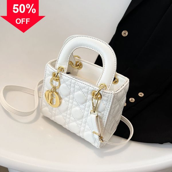 evening clutches designer bags hand women's 2022 new fashion ling lattice embroidered wire diana's portable one shoulder msenger h
evening clutches designer bags hand women's 2022 new fashion ling lattice embroidered wire diana's portable one shoulder msenger h