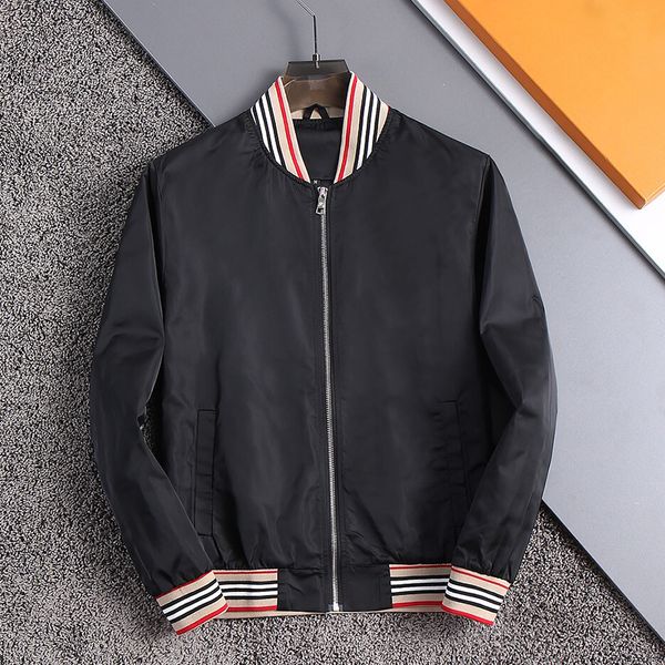 designer men's jackets long sleeve full zip outerwear coat jacket embroidery pattern 2022 autumn winter men windbreaker outdoor coats c, Black;brown
designer men's jackets long sleeve full zip outerwear coat jacket embroidery pattern 2022 autumn winter men windbreaker outdoor coats c, Black;brown