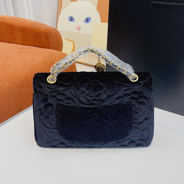 classic ccity camellia velour shoulder bags handbags quilted matelasse double flap gold hardware chain crossbody bag luxury designer underar
classic ccity camellia velour shoulder bags handbags quilted matelasse double flap gold hardware chain crossbody bag luxury designer underar