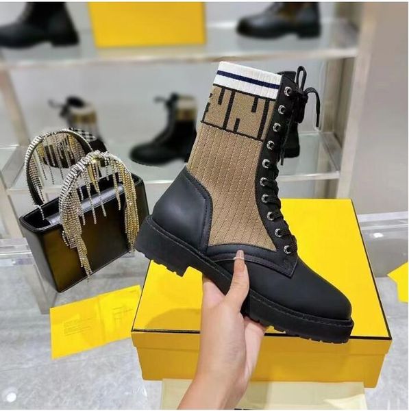 boots black ankle biker chunky platform flats combat boots low heel lace-up booties leather chains logo buckle women luxury designers shoes
boots black ankle biker chunky platform flats combat boots low heel lace-up booties leather chains logo buckle women luxury designers shoes