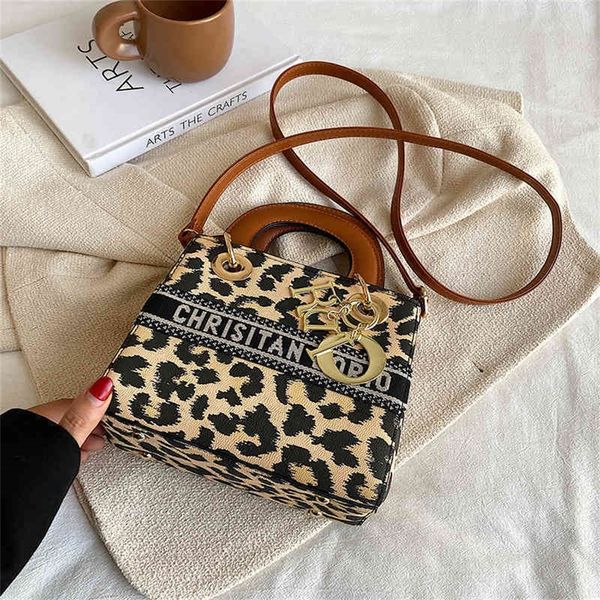 80% off other bags outlet online designer messenger casual texture single trend hand printed, Black;red
80% off other bags outlet online designer messenger casual texture single trend hand printed, Black;red
