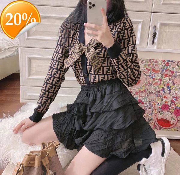 new design scarf 2022 early autumn temperament versatile knitted cardigan v-neck long sleeve coat bowknot old flower sweater style, Blue;gray
new design scarf 2022 early autumn temperament versatile knitted cardigan v-neck long sleeve coat bowknot old flower sweater style, Blue;gray