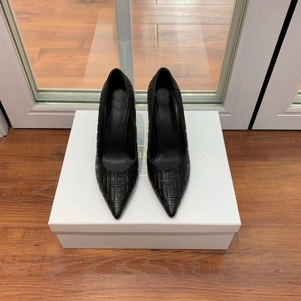the european and american fashion dress shoes pointed a stiletto with metallic leather, Black
the european and american fashion dress shoes pointed a stiletto with metallic leather, Black