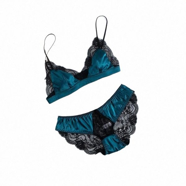 leechee french lingerie set mulberry silk triangle cup bra without underwire hollow out lace border bras sets y05d#, Red;black
leechee french lingerie set mulberry silk triangle cup bra without underwire hollow out lace border bras sets y05d#, Red;black