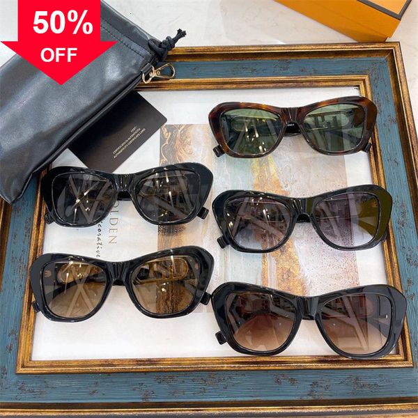 designer sunglasses uv400 family f's cat's eye metal wind ins the same type of plate net red live shades fashion, White;black
designer sunglasses uv400 family f's cat's eye metal wind ins the same type of plate net red live shades fashion, White;black