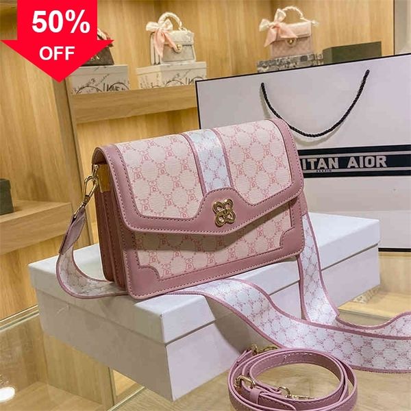 designer clutch bag evening clutches wholale shop online handbag summer printed one small square leisure simple wide shoulder belt
designer clutch bag evening clutches wholale shop online handbag summer printed one small square leisure simple wide shoulder belt