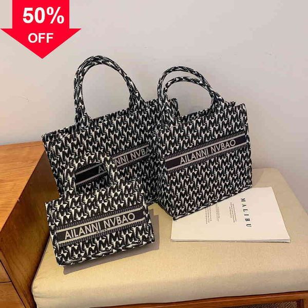 designer clutch bag evening clutches fashion large capacity tote hand canvas embroidery one shoulder
designer clutch bag evening clutches fashion large capacity tote hand canvas embroidery one shoulder