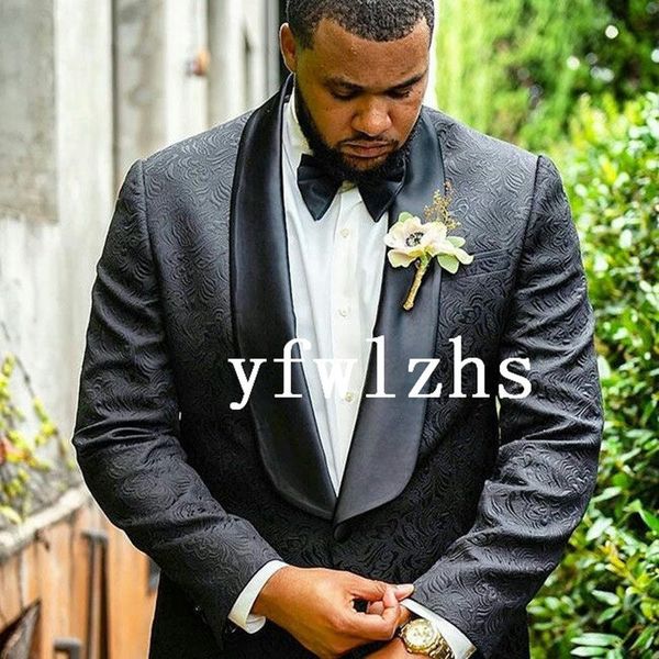 handsome embossing groomsmen shawl lapel groom tuxedos man's suits wedding/prom/dinner man blazer jacket pants tie k768, Black;gray
handsome embossing groomsmen shawl lapel groom tuxedos man's suits wedding/prom/dinner man blazer jacket pants tie k768, Black;gray