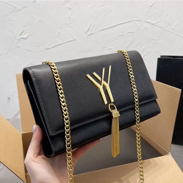 luxury bags fashion designers womens a quality crossbody designer bags flap letter handbag 2022 chains genuine leather ladies shoulder bag c
luxury bags fashion designers womens a quality crossbody designer bags flap letter handbag 2022 chains genuine leather ladies shoulder bag c