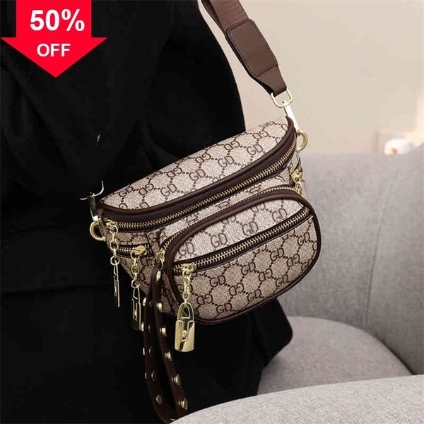 designer clutch bag evening clutches factory direct sale this year's popular french foreign style light luxury satchel versatile mini l
designer clutch bag evening clutches factory direct sale this year's popular french foreign style light luxury satchel versatile mini l