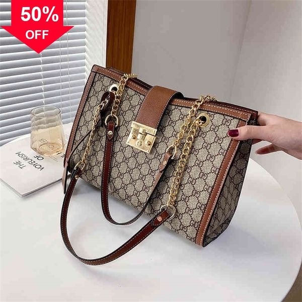 designer clutch bag evening clutches explosive models 60% off 2022 new fashion handbags classic printed big chain hand versatile temperament
designer clutch bag evening clutches explosive models 60% off 2022 new fashion handbags classic printed big chain hand versatile temperament