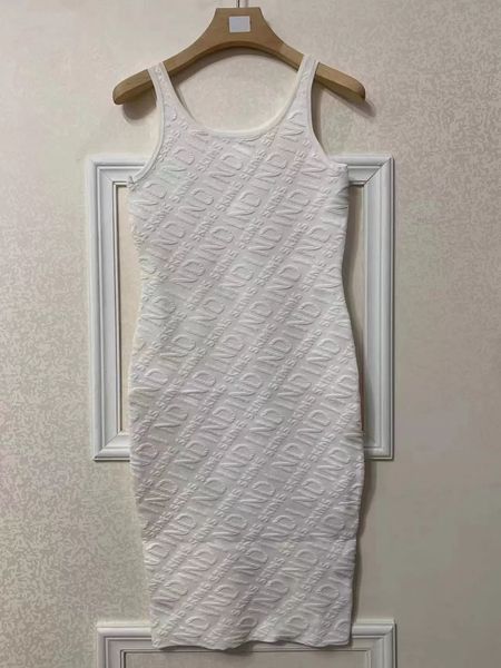 luxury women designer dresses 3d relief letter dress high qualiy fashion knits short sleeve stand collar ladies cardigan jumper clothing 8st, Black;gray
luxury women designer dresses 3d relief letter dress high qualiy fashion knits short sleeve stand collar ladies cardigan jumper clothing 8st, Black;gray