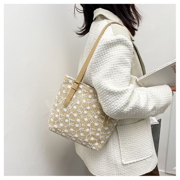 hbp tote large capacity shoulder bags women's 2022 popular new fashion woven lace handbag
hbp tote large capacity shoulder bags women's 2022 popular new fashion woven lace handbag