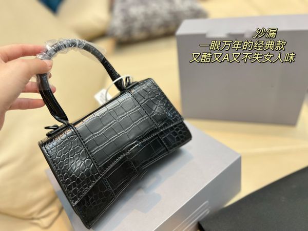 shoulder bag luxury brand tote purse handbag message bags cluth classic genuine leather crossbody designers original box #5789 women's
shoulder bag luxury brand tote purse handbag message bags cluth classic genuine leather crossbody designers original box #5789 women's