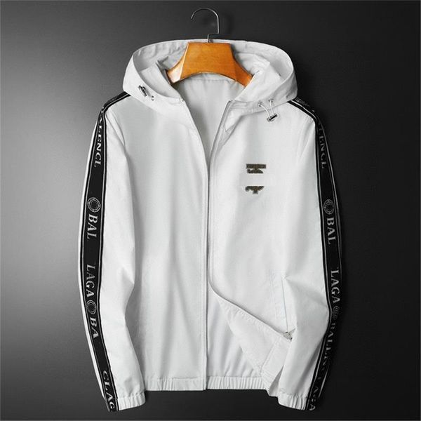 2022men jackets spring autumn loose style mens soft shell jacket coat glasses hat thickened plush and thicken clothing coats, Black;brown
2022men jackets spring autumn loose style mens soft shell jacket coat glasses hat thickened plush and thicken clothing coats, Black;brown