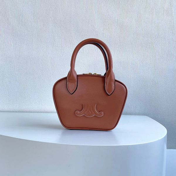 fashion luxurys designer bag leather bowling handbag mini tote triomphe bag classic elegant women's shoulder cross body bags
fashion luxurys designer bag leather bowling handbag mini tote triomphe bag classic elegant women's shoulder cross body bags