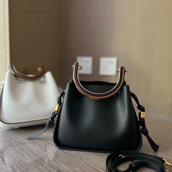 designer luxury women bag tory handbag tb fashion inclined shoulder bags versatile purses tories burchs totes large capacity saddle coal wal
designer luxury women bag tory handbag tb fashion inclined shoulder bags versatile purses tories burchs totes large capacity saddle coal wal