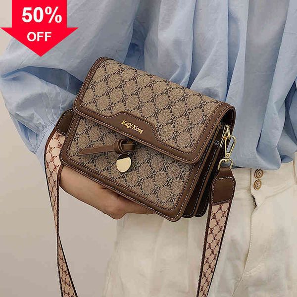 designer clutch bag evening clutches 2022 factory wholale female summer fashion broadband msenger small square
designer clutch bag evening clutches 2022 factory wholale female summer fashion broadband msenger small square