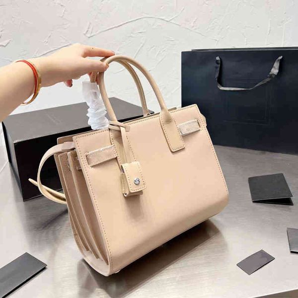 designer bag women leather purse totes bag elegant handbag quality shopping handbags messenger shoulder retro leather designer lady wallet 2
designer bag women leather purse totes bag elegant handbag quality shopping handbags messenger shoulder retro leather designer lady wallet 2