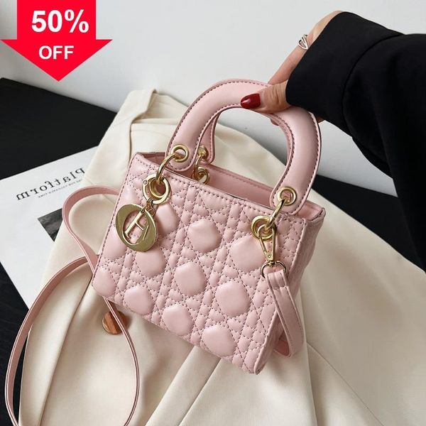 evening clutches designer bags soft leather lingge shoulder 2022 summer new fashion portable princs of wal versatile casual texture msenger
evening clutches designer bags soft leather lingge shoulder 2022 summer new fashion portable princs of wal versatile casual texture msenger