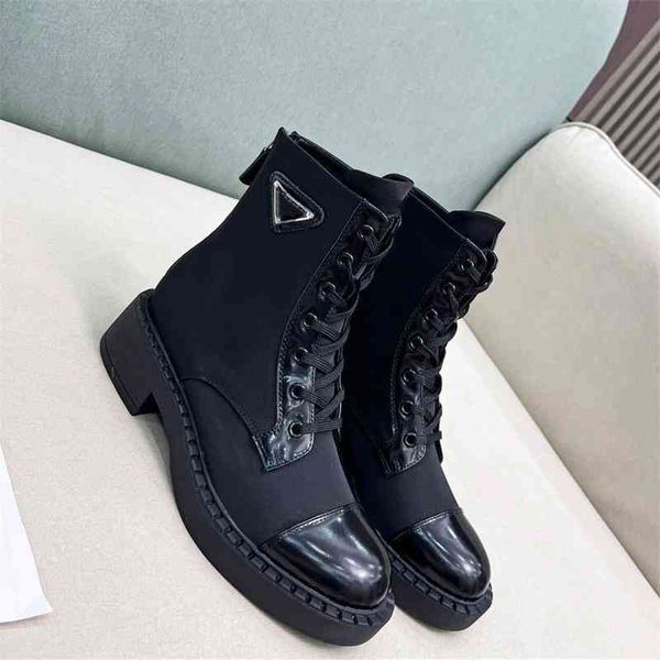 boots net red martin boots women's autumn canvas stitched medium tube british style ins tidal blast street short, Black
boots net red martin boots women's autumn canvas stitched medium tube british style ins tidal blast street short, Black