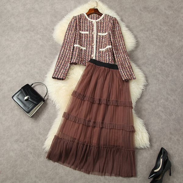two piece dress new european and american women's wear for winter 2022 tweed coat with long sleeve buttons mesh skirt skirt fashion sui, White
two piece dress new european and american women's wear for winter 2022 tweed coat with long sleeve buttons mesh skirt skirt fashion sui, White