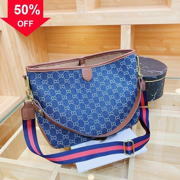 designer clutch bag evening clutches new fashion canvas foreign style hand large capacity single shoulder simple leisure tote handbags premi
designer clutch bag evening clutches new fashion canvas foreign style hand large capacity single shoulder simple leisure tote handbags premi
