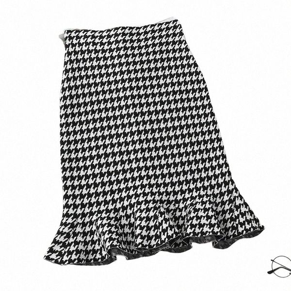 yornmona brand fashion plaid elegant ruffled mini skirt women slim high waist hip up office 2021 autumn knit skirts n9jf#, Black
yornmona brand fashion plaid elegant ruffled mini skirt women slim high waist hip up office 2021 autumn knit skirts n9jf#, Black
