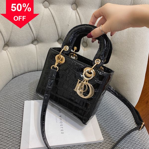 evening clutches designer bags crocodile pattern net red texture small black msenger female 2022 new fashion hand single shoulder
evening clutches designer bags crocodile pattern net red texture small black msenger female 2022 new fashion hand single shoulder