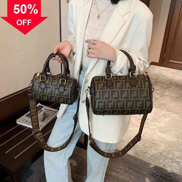 designer clutch bag evening clutches 55% off factory online clearance handbag on bags for ladi trend printed diagonal straddle
designer clutch bag evening clutches 55% off factory online clearance handbag on bags for ladi trend printed diagonal straddle