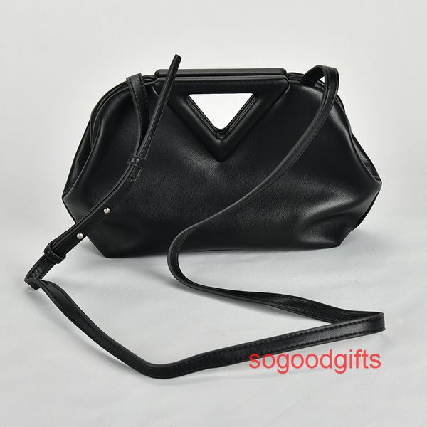 venetta bag triangle handbag point crossbody bottedesigner bags with the 2023 new inverted triangle handbag leather dumpling bag m rity r111
venetta bag triangle handbag point crossbody bottedesigner bags with the 2023 new inverted triangle handbag leather dumpling bag m rity r111