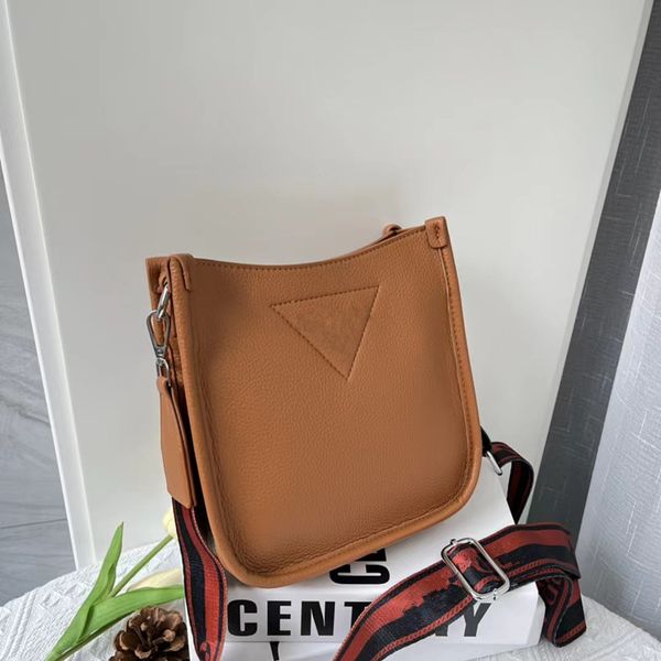 designer bag women shoulder bags pu leather handbag fashion cross body messenger purse lady outdoor packs soft material pocket factory whole
designer bag women shoulder bags pu leather handbag fashion cross body messenger purse lady outdoor packs soft material pocket factory whole