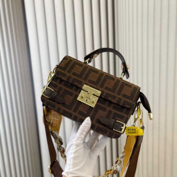 canvas baguette bags shoulder sling bag with letter embroidery tote women medium designers underarm flap handbags brown mini purses clutch c
canvas baguette bags shoulder sling bag with letter embroidery tote women medium designers underarm flap handbags brown mini purses clutch c