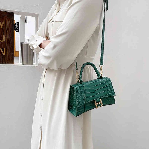 3dij 2022 spring and summer new single shoulder messenger portable women's bag fashion korean mini square bag small fragrance
3dij 2022 spring and summer new single shoulder messenger portable women's bag fashion korean mini square bag small fragrance
