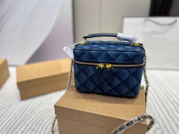 tz designer makeup bag for women mini cosmetic bags portable zipper make up case fashion denim beauty cases hand held handbag metal chain sh
tz designer makeup bag for women mini cosmetic bags portable zipper make up case fashion denim beauty cases hand held handbag metal chain sh