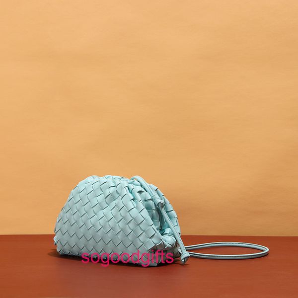 luxurys jodies designers bag crossbody bottegas bags venetas with the logo handbag women's 2022 new woven cloud soft high-grade feeling
luxurys jodies designers bag crossbody bottegas bags venetas with the logo handbag women's 2022 new woven cloud soft high-grade feeling