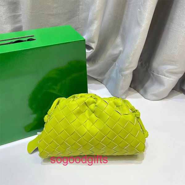 luxurys jodies designers bag crossbody bottegas bags venetas with the logo leather bag 2022 new hand woven cloud leather wrinkled dumpling w
luxurys jodies designers bag crossbody bottegas bags venetas with the logo leather bag 2022 new hand woven cloud leather wrinkled dumpling w