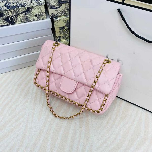 2022vintage retro patent chain bag classic single flap crossbody shoulder bags quilted midium size 26cm handbag messenger backpack purses ma, Black
2022vintage retro patent chain bag classic single flap crossbody shoulder bags quilted midium size 26cm handbag messenger backpack purses ma, Black