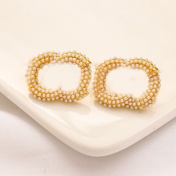 simple stainless steel luxury brand designers double letters stud steel seal geometric famous women crystal rhinestone pearl gold earring we, Golden;silver
simple stainless steel luxury brand designers double letters stud steel seal geometric famous women crystal rhinestone pearl gold earring we, Golden;silver