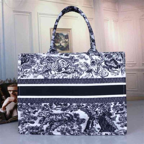 multicolor classic totes designers handbag fashion canvas shopping bags large capacity woman handbags high shoulder bag 41cm
multicolor classic totes designers handbag fashion canvas shopping bags large capacity woman handbags high shoulder bag 41cm