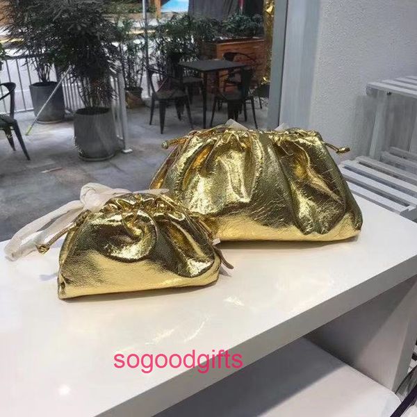 luxurys jodies designers bag crossbody bottegas bags venetas with the logo 2022 summer new cloud bag leather women's solid
luxurys jodies designers bag crossbody bottegas bags venetas with the logo 2022 summer new cloud bag leather women's solid