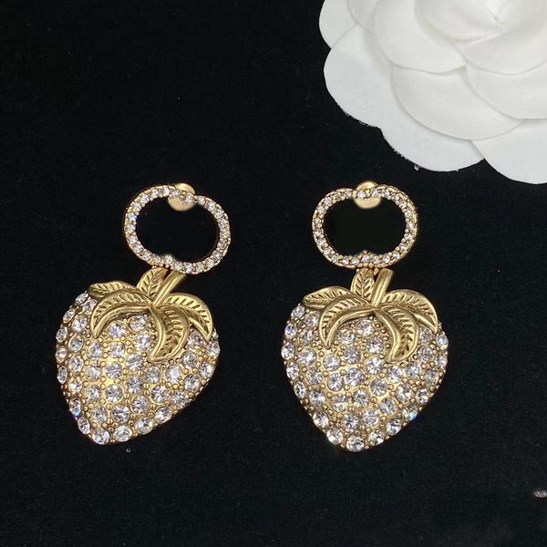 new pendant chandelier earrings classic fashion strawberry diamond luxury brand designer party couple gift jewelry with box, Silver
new pendant chandelier earrings classic fashion strawberry diamond luxury brand designer party couple gift jewelry with box, Silver