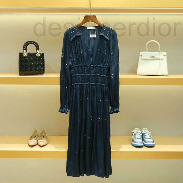 casual dresses designer family 2022 early autumn new french diamond studded v-neck dress with bubble sleeves and waist folded skirt children, Black;gray
casual dresses designer family 2022 early autumn new french diamond studded v-neck dress with bubble sleeves and waist folded skirt children, Black;gray