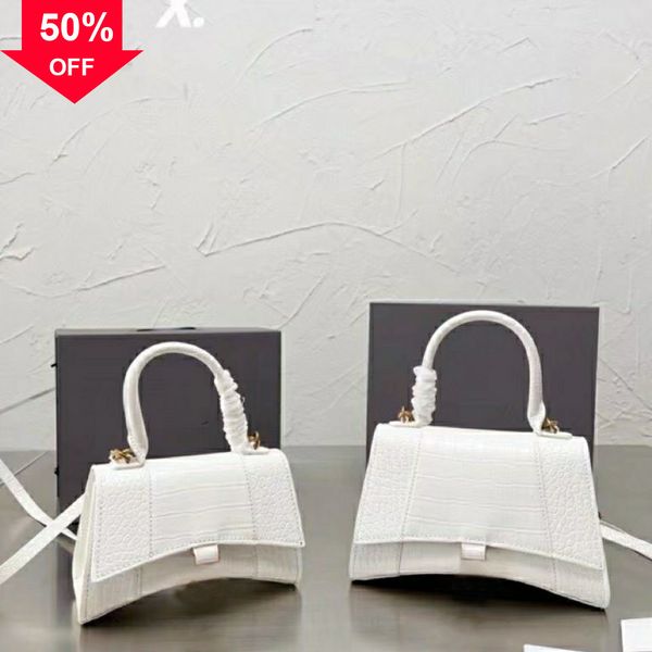 designer evening bag new shoulder mini handbag 2022 fashion women luxury digner s white black leather embroidery multicolor single large cap
designer evening bag new shoulder mini handbag 2022 fashion women luxury digner s white black leather embroidery multicolor single large cap