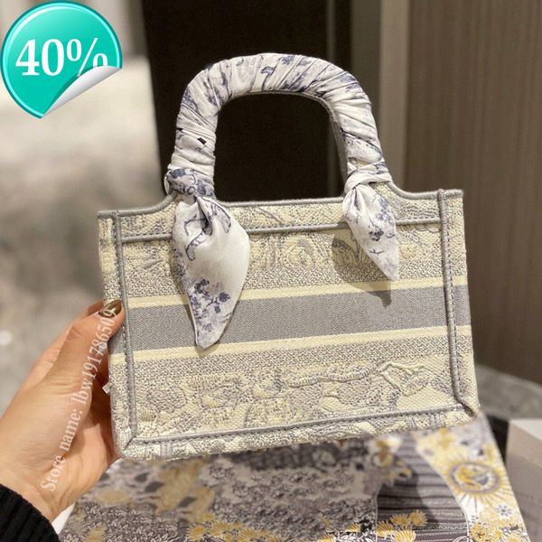designer evening bag new shoulder mini hand digner canvas tot for women embroidery letter tiger pattern luxury tote 22cm
designer evening bag new shoulder mini hand digner canvas tot for women embroidery letter tiger pattern luxury tote 22cm