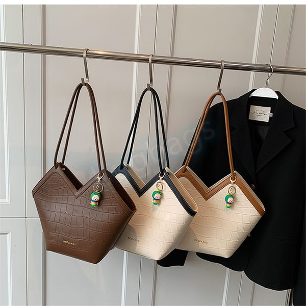 hbp commuter large-capacity shoulder bags 2022 new handbag women's popular totes shopping wallet card holder
hbp commuter large-capacity shoulder bags 2022 new handbag women's popular totes shopping wallet card holder