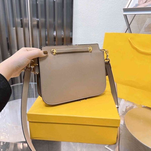 luxury saddle crossbody fends bags for womens multicolor handbag designer sling bag baguette tote shoulder purses woman 7a fashion wallet mr
luxury saddle crossbody fends bags for womens multicolor handbag designer sling bag baguette tote shoulder purses woman 7a fashion wallet mr