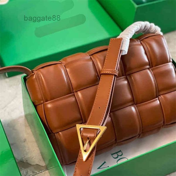 bags classic venetas designer bottegaas bag handbag tofu cowhide bag 2022 woven quality one shoulder messenger trend brand
bags classic venetas designer bottegaas bag handbag tofu cowhide bag 2022 woven quality one shoulder messenger trend brand
